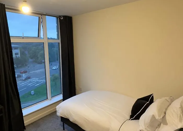 Am * Bradford (West Yorkshire)